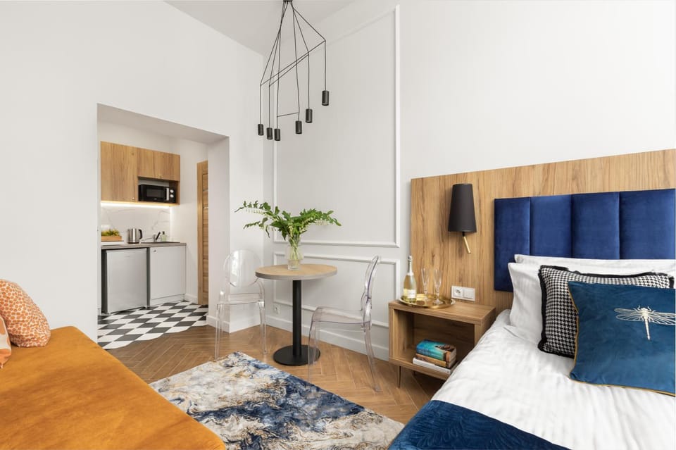 Bed, Kitchen or kitchenette, Bedroom, minibar
