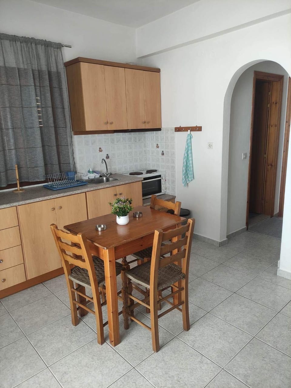 Kitchen or kitchenette, Dining area, pet friendly, stove