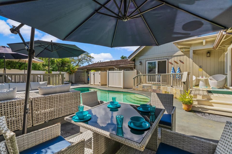 Patio, Seating area, Swimming pool, Swimming pool