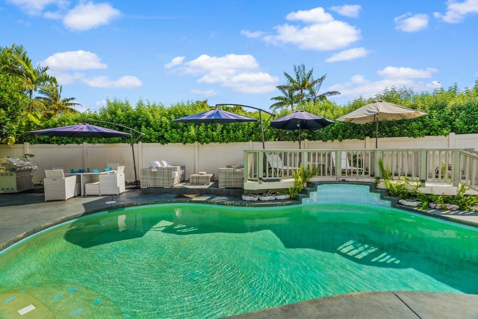 Pool view, Swimming pool