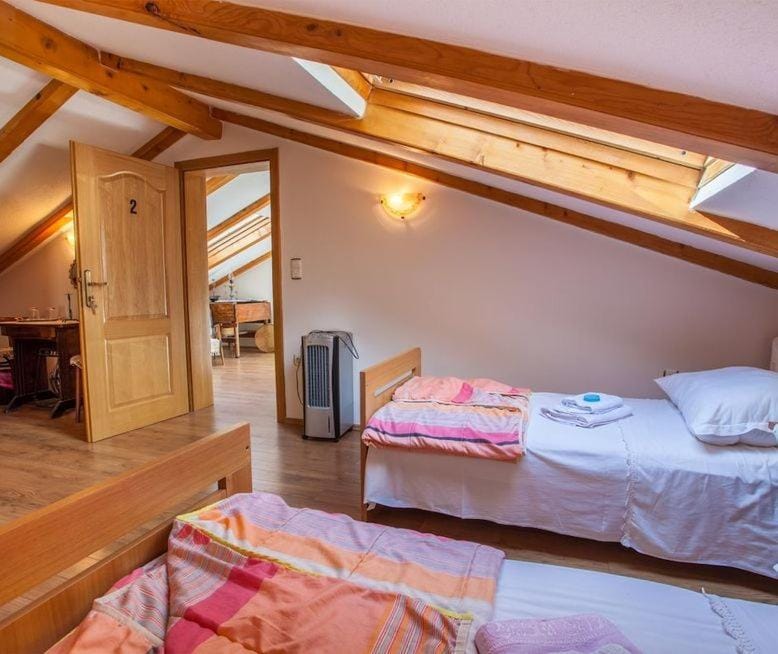 Bed, Photo of the whole room, Bedroom, internet, towels, wardrobe
