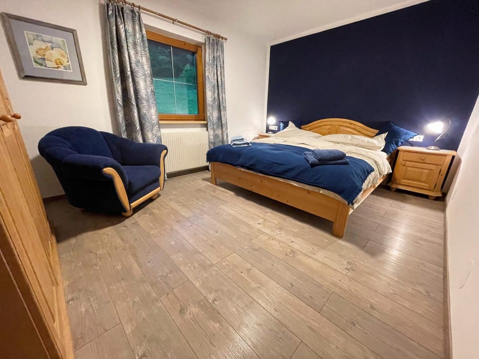Bed, Photo of the whole room, Bedroom, Garden view