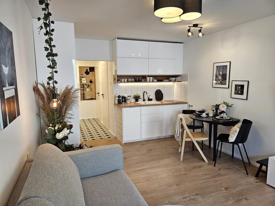 Design Apt in Old Town-Free Parking-Balcony Apartment in Bratislava