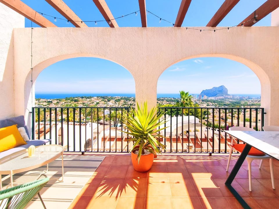 Day, Natural landscape, View (from property/room), Balcony/Terrace, Living room, Seating area, Dining area, Mountain view, Sea view