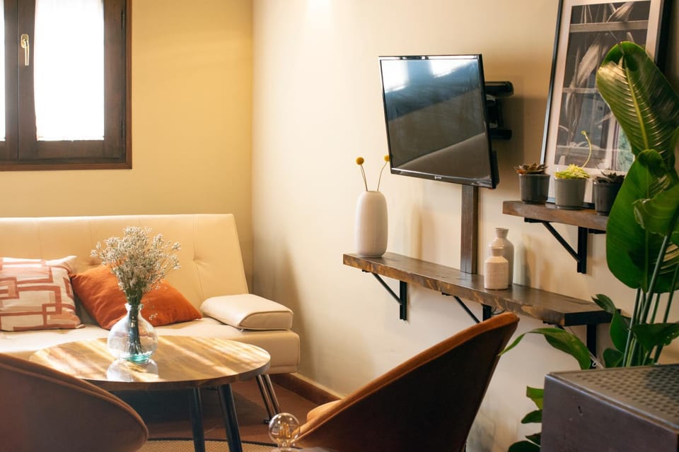 Communal lounge/ TV room, TV and multimedia