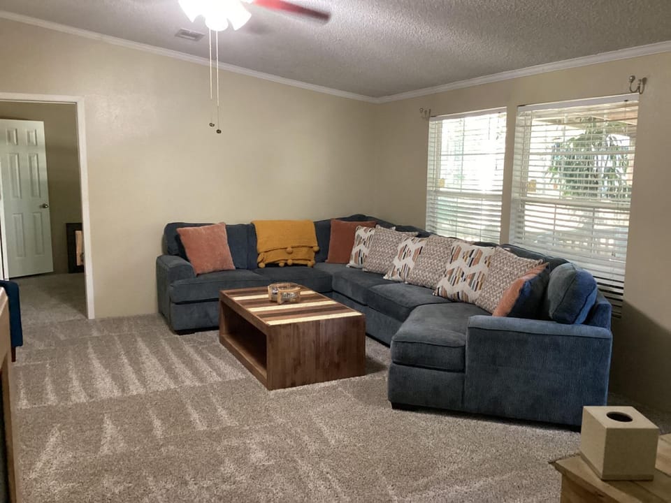 TV and multimedia, Living room, fireplace