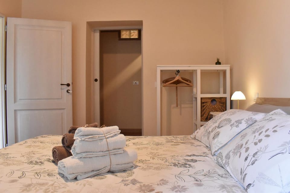 Bed, Photo of the whole room, Bedroom, towels, wardrobe