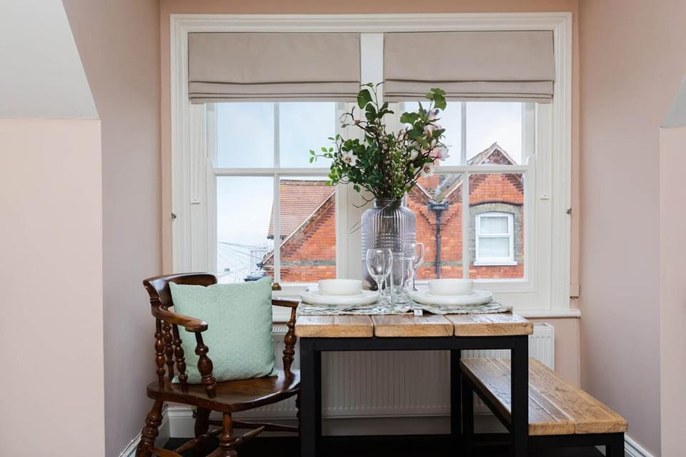 Queenie - Quiet, charming one bedroom with easy street parking Apartment in Ramsgate