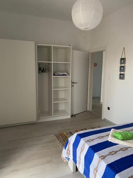 Bedroom, wardrobe