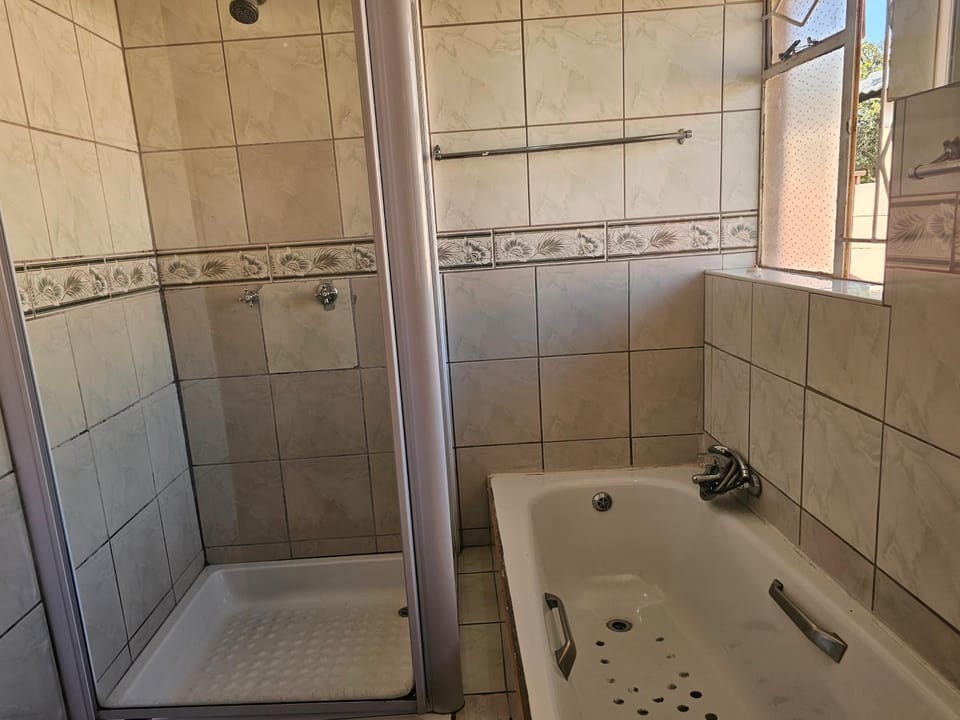 Randgate guesthouse Bed and Breakfast in Gauteng