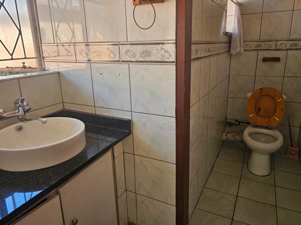 Randgate guesthouse Bed and Breakfast in Gauteng