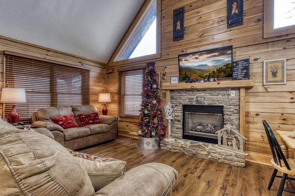 ER239 - Sleepy Bear cabin Cabin in Pigeon Forge