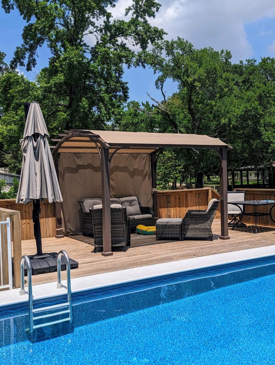 Patio, Pool view, Swimming pool, sunbed