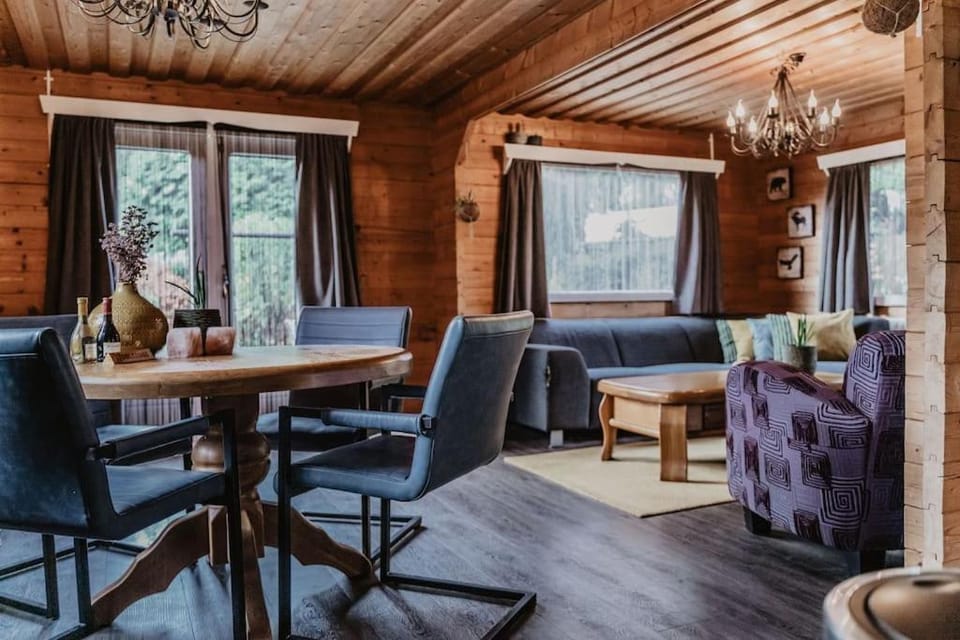 Cosy and Romantic forest house met infrarood sauna op de Veluwe House in Putten