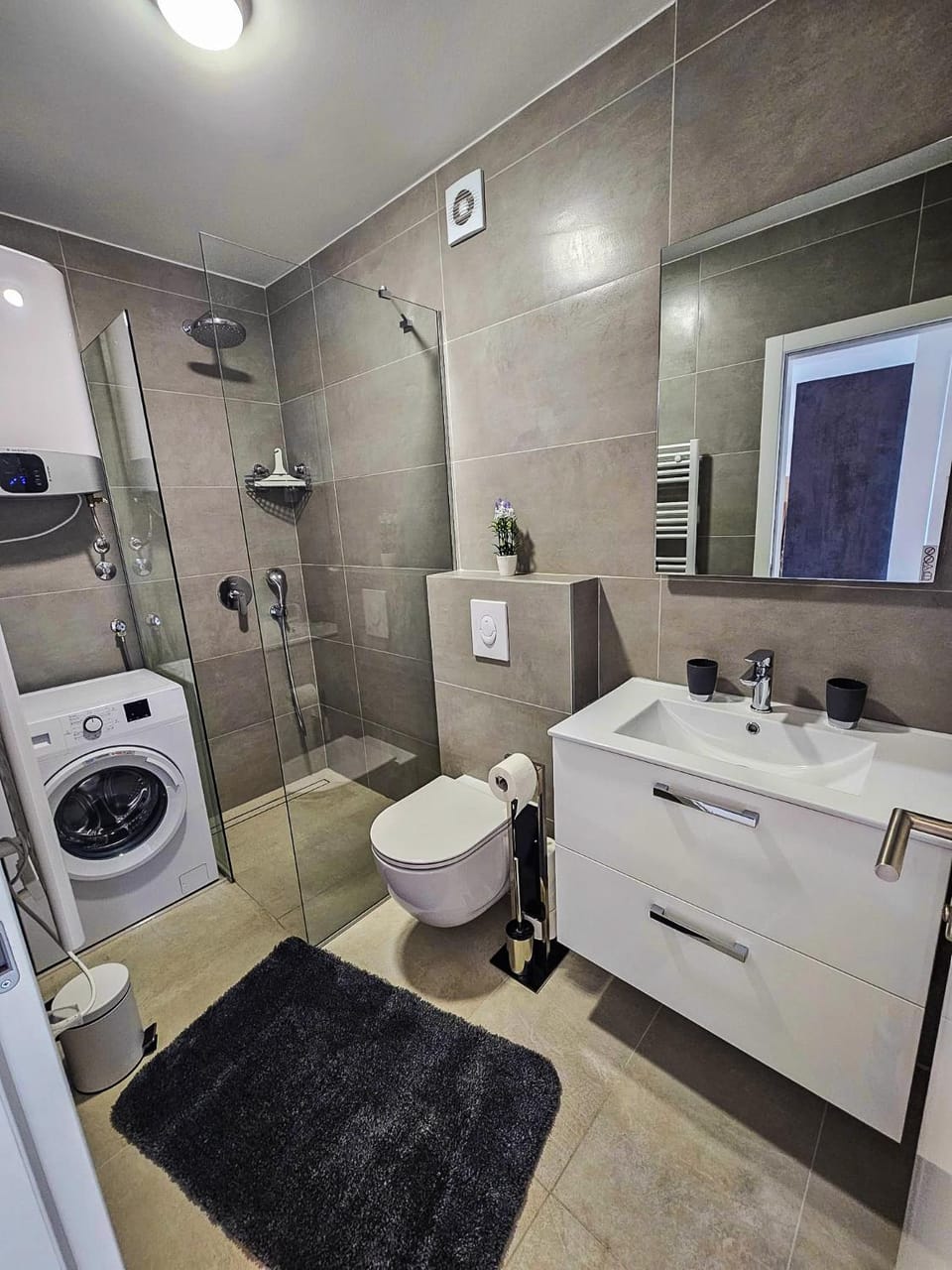 Shower, Toilet, Bathroom, washing machine