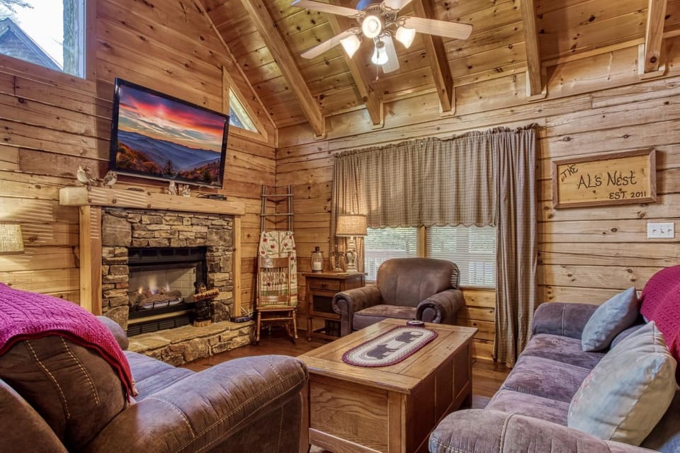 ER222 - Al's Nest House in Pigeon Forge