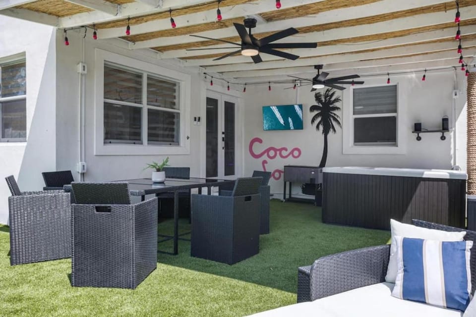 Coco Loco - Little Havana House in Miami