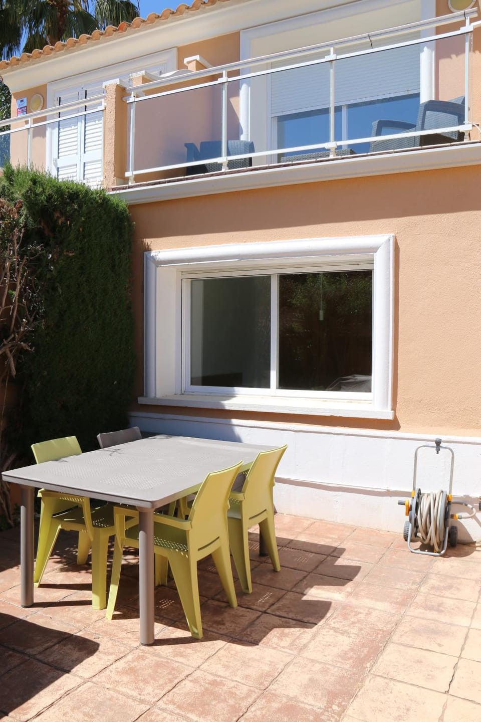 Patio, Dining area
