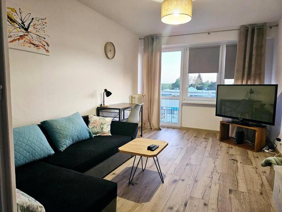 Communal lounge/ TV room, TV and multimedia, Living room, Seating area