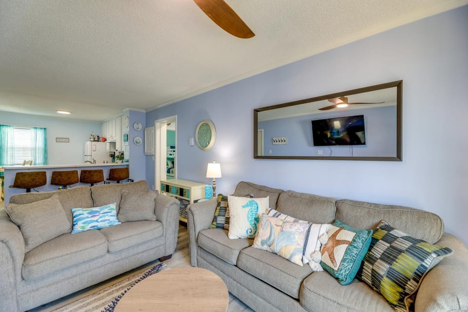 Family Beach Retreat in N Topsail: Steps to Shore! House in North Topsail Beach