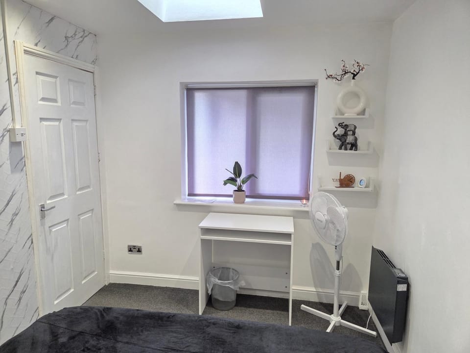 Wimpole Lounge Apartment in Oldham