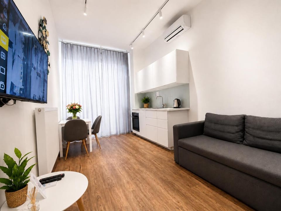 Kitchen or kitchenette, Living room, Dining area, kitchen
