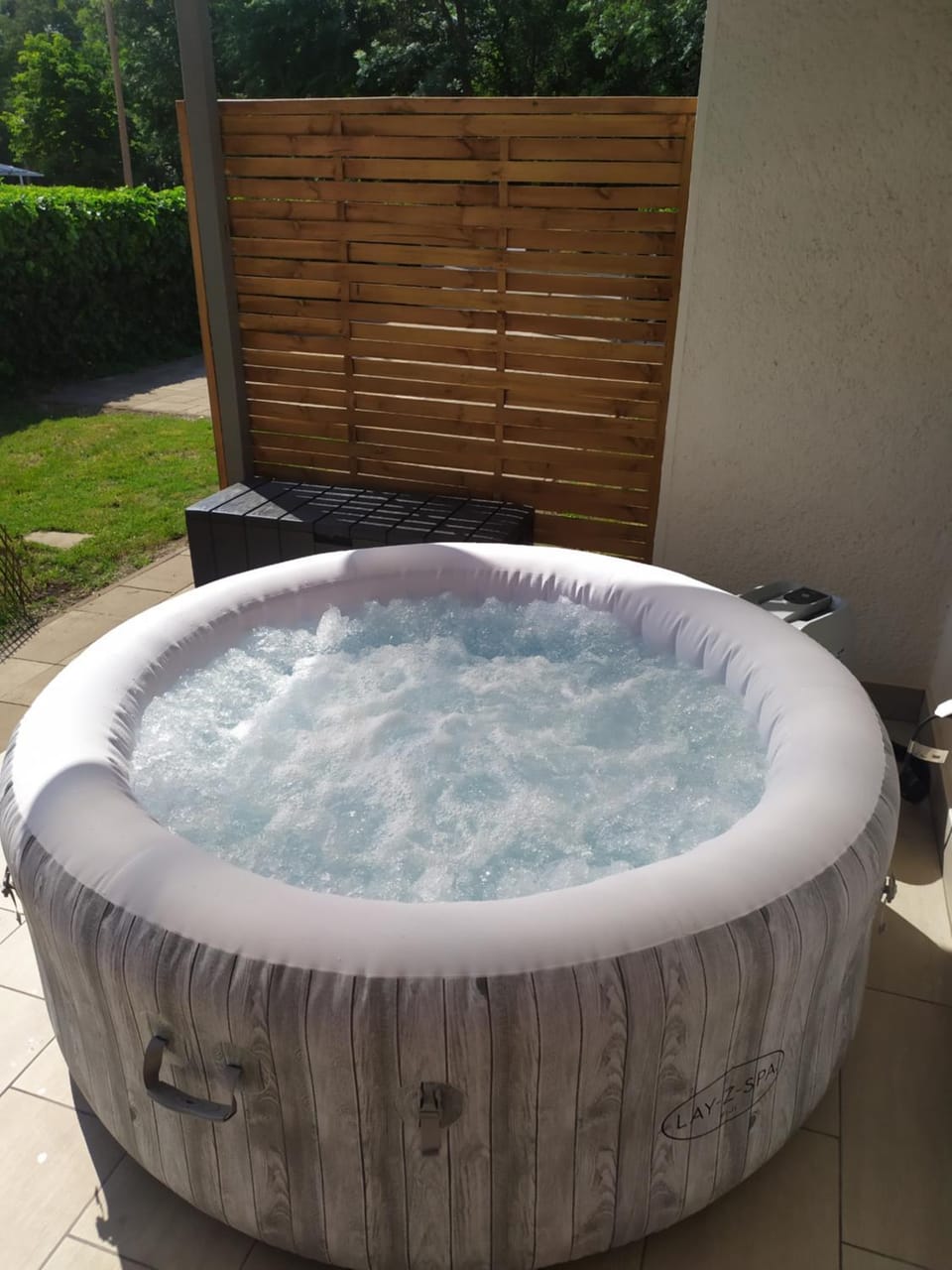 Hot Tub, Hot Tub