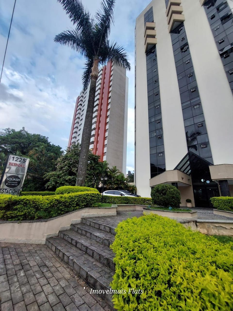 Property building, Facade/entrance
