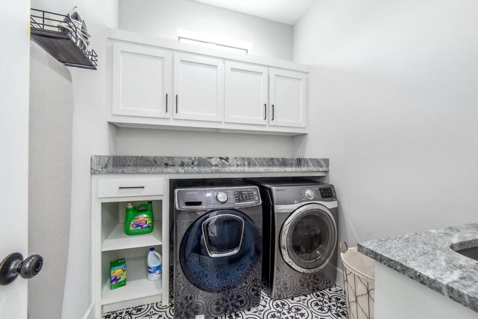 Glam Paradise 5BRs Downtown Dallas House in Dallas