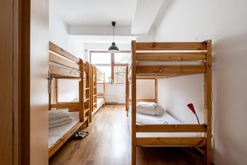 Bed, Photo of the whole room, Bedroom, bunk bed, towels