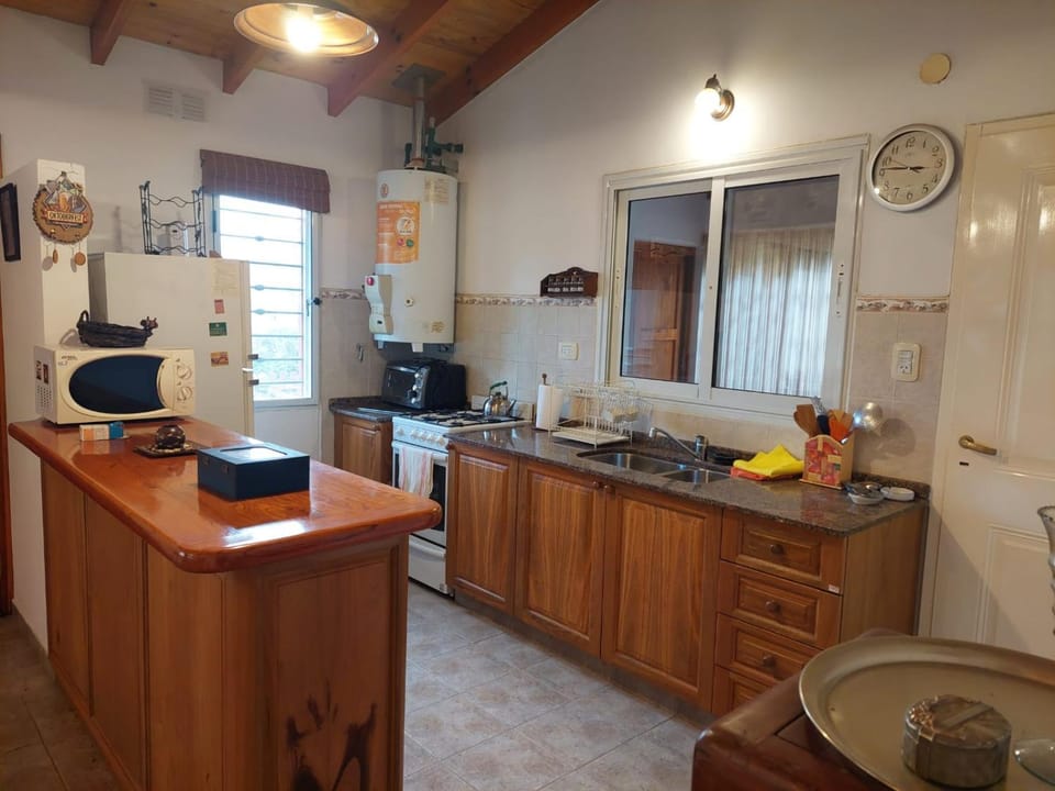 Kitchen or kitchenette, minibar, pet friendly, stove, toaster