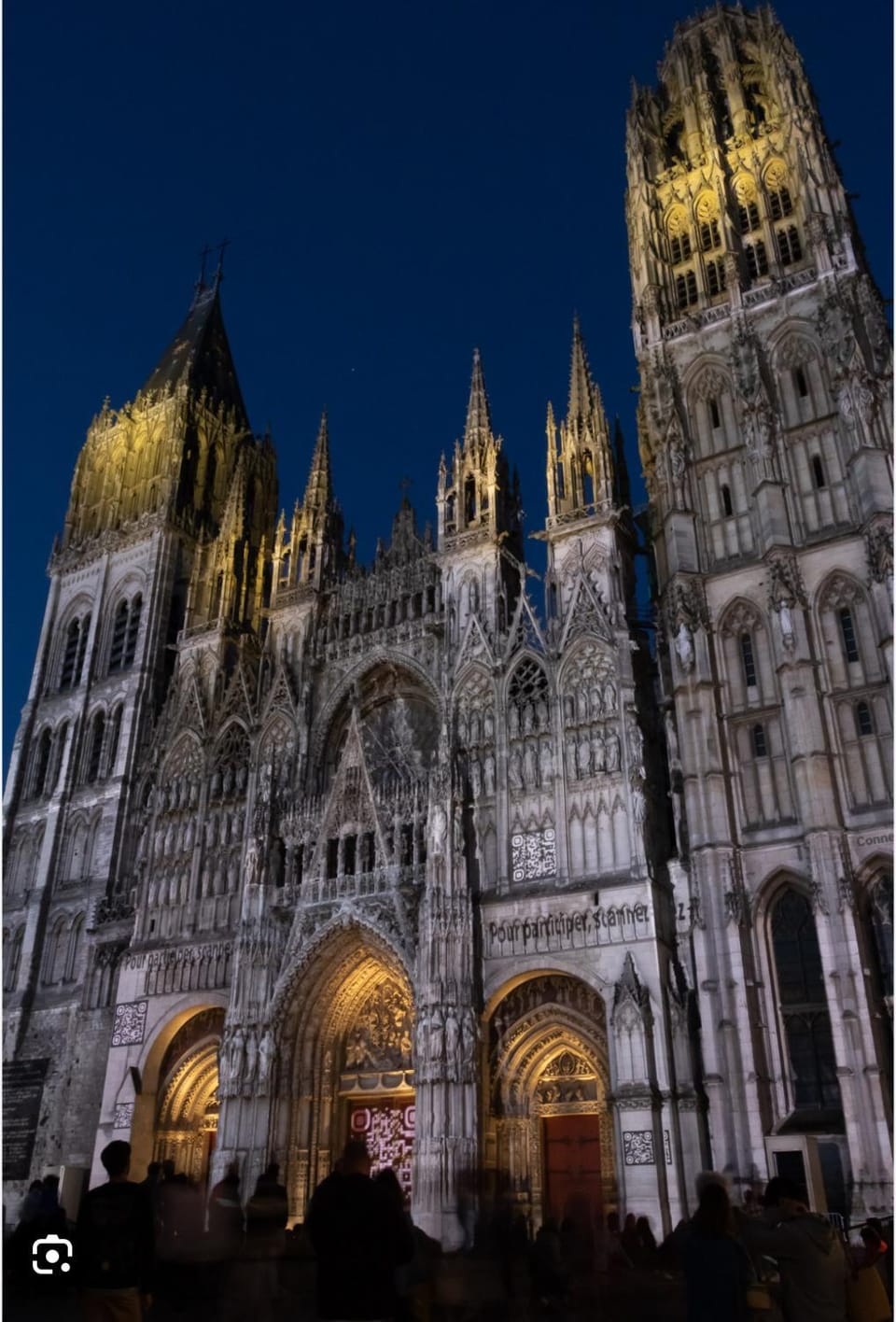 SPACIEUX DUPLEX PRES DES QUAIS DE SEINE LINGE MAISON FOURNI PARKING GRATUIT 4 CHAMBRES bienvenue à vous Apartment in Rouen