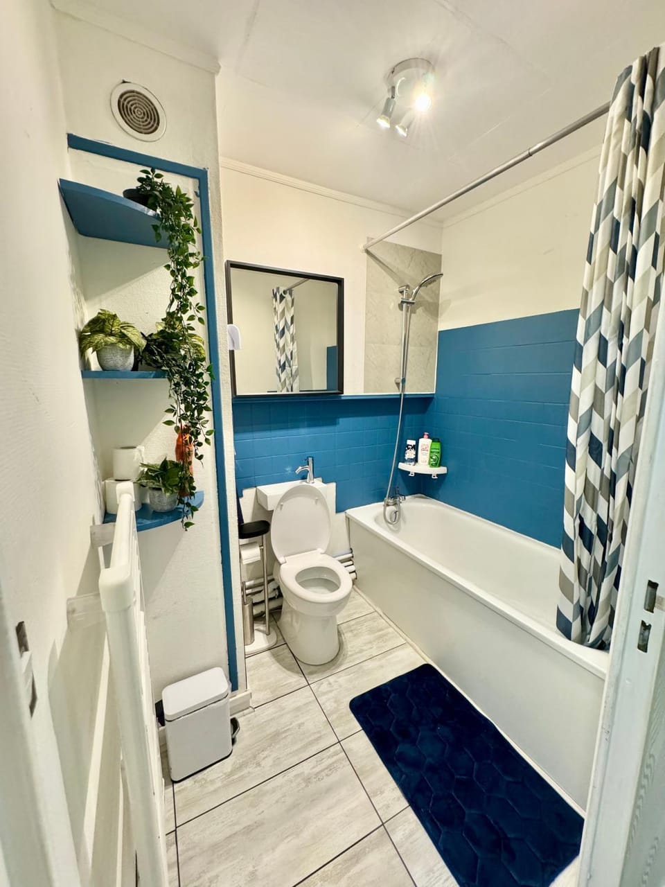 SPACIEUX DUPLEX PRES DES QUAIS DE SEINE LINGE MAISON FOURNI PARKING GRATUIT 4 CHAMBRES bienvenue à vous Apartment in Rouen