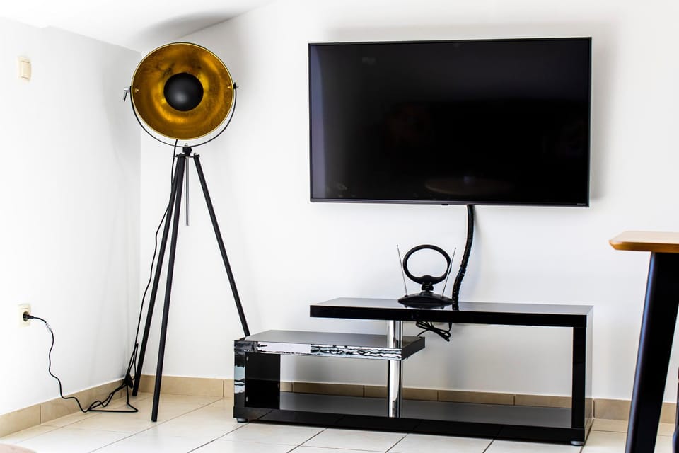 Communal lounge/ TV room, TV and multimedia, Evening entertainment