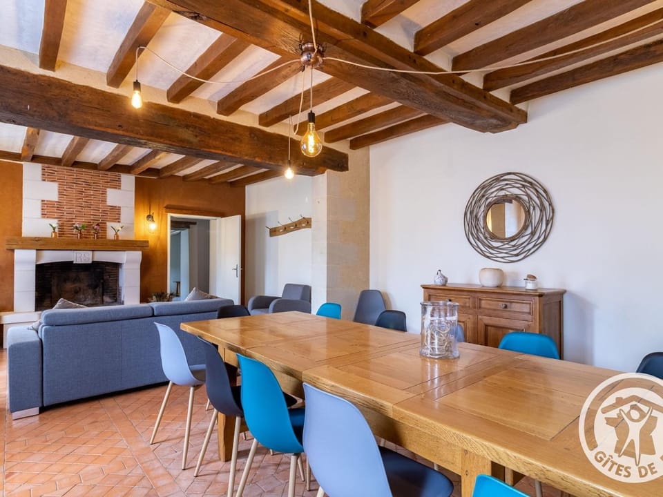 Gîte de groupe avec salle de jeux, jardin 4000m², proche forêt de Chandelais et Zoo de la Flèche - FR-1-622-56 House in Pays de la Loire