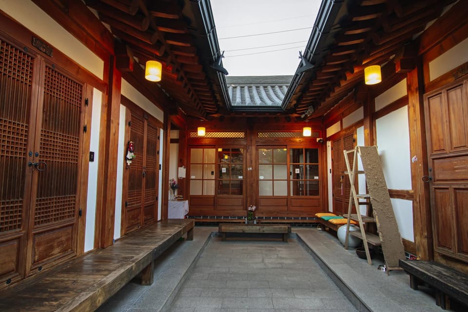 Facade/entrance, Day