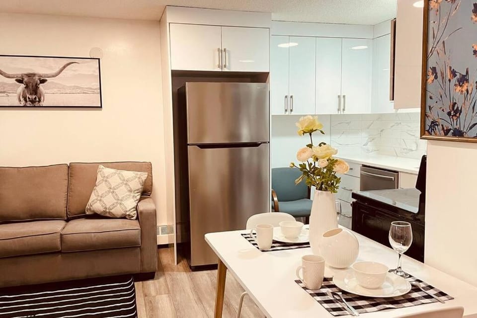 #204 Cozy Mountain View 2BR in Canmore DT Apartment in Canmore