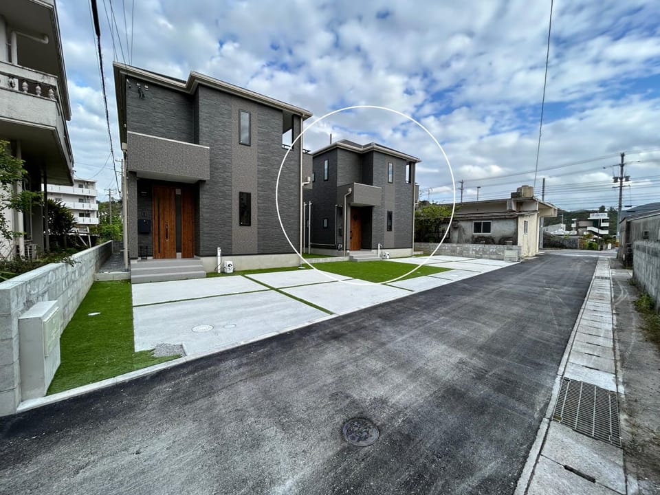 Property building, Day, Neighbourhood, Street view