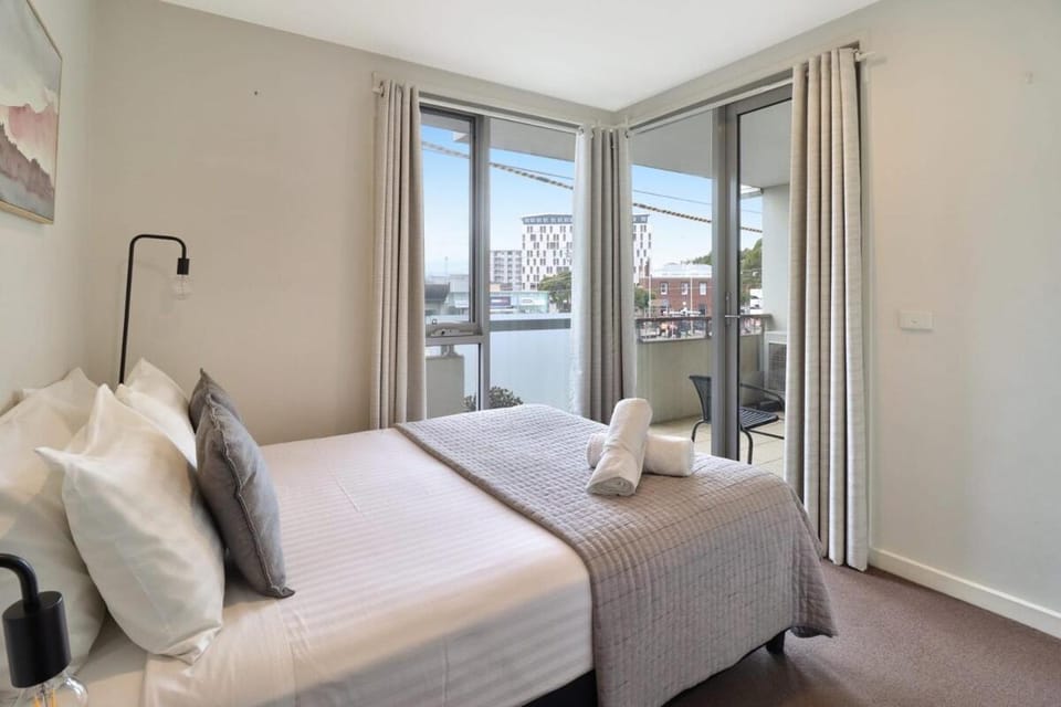 Terminus Apartment I Steps from Geelongs Buzz Apartment in Geelong