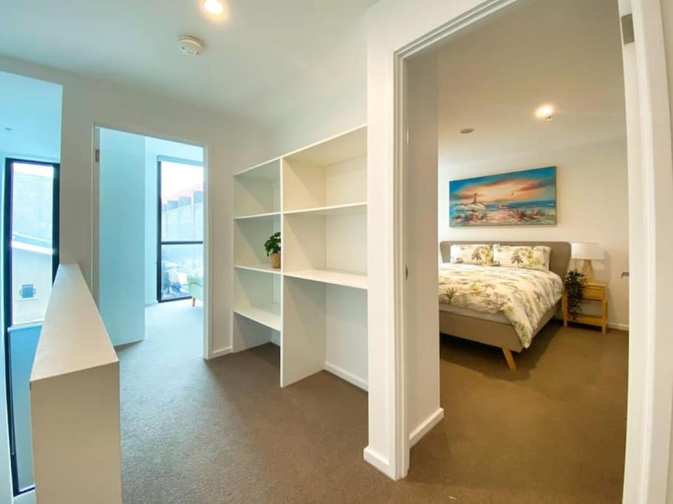 Beautiful 2BR Apt at Adelaide CBD with Pool-Gym-BBQ Apartment in Adelaide