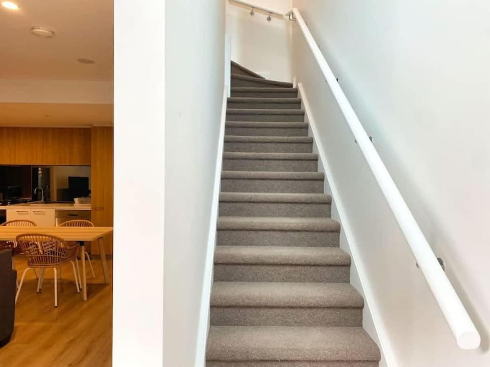 Beautiful 2BR Apt at Adelaide CBD with Pool-Gym-BBQ Apartment in Adelaide