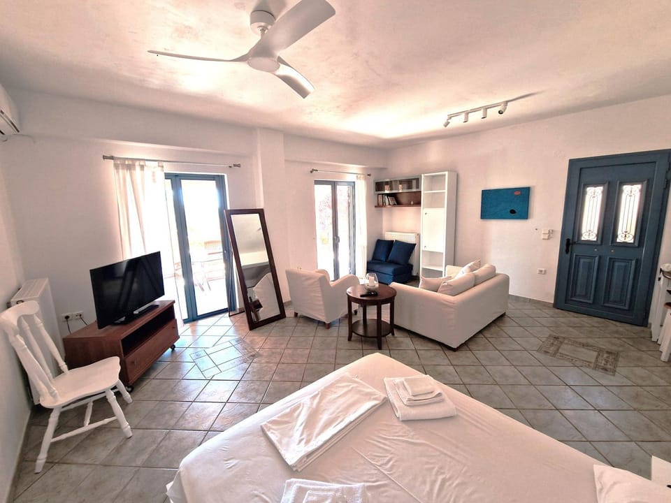 Archos Beachfront Studio Apartment in Argolis, Greece