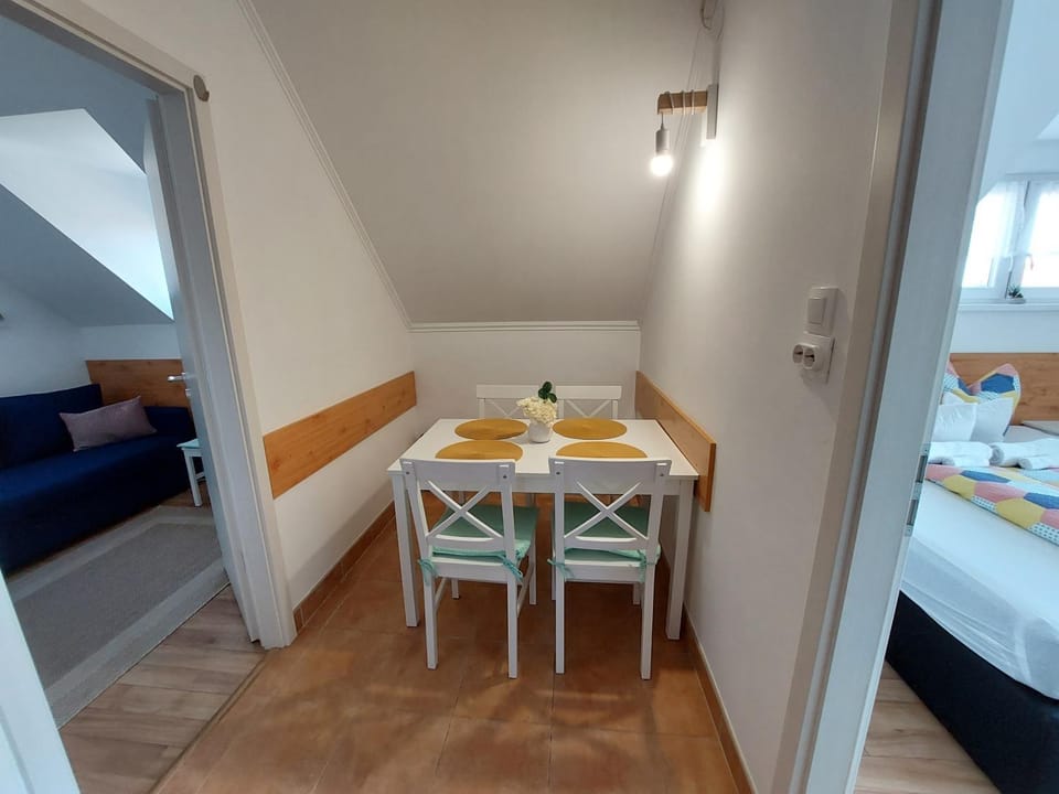Living room, Dining area, kitchen