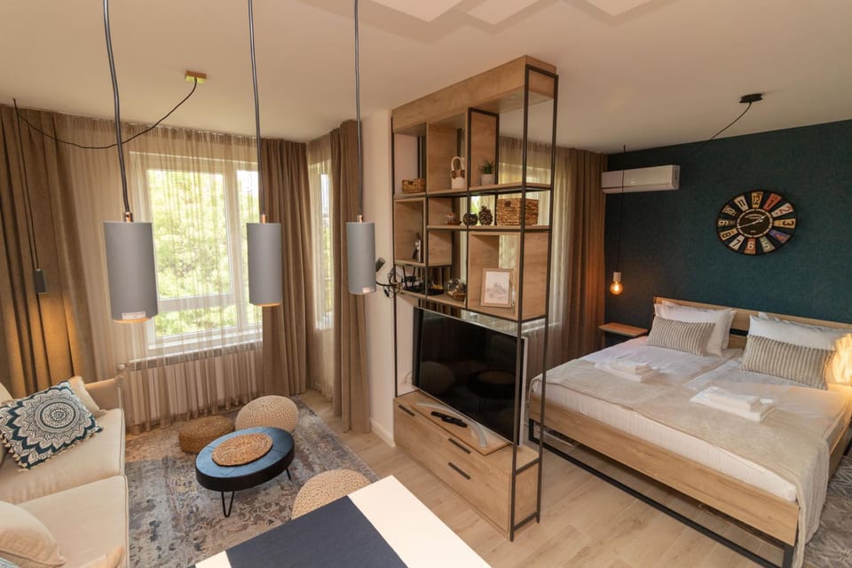 Bed, Living room