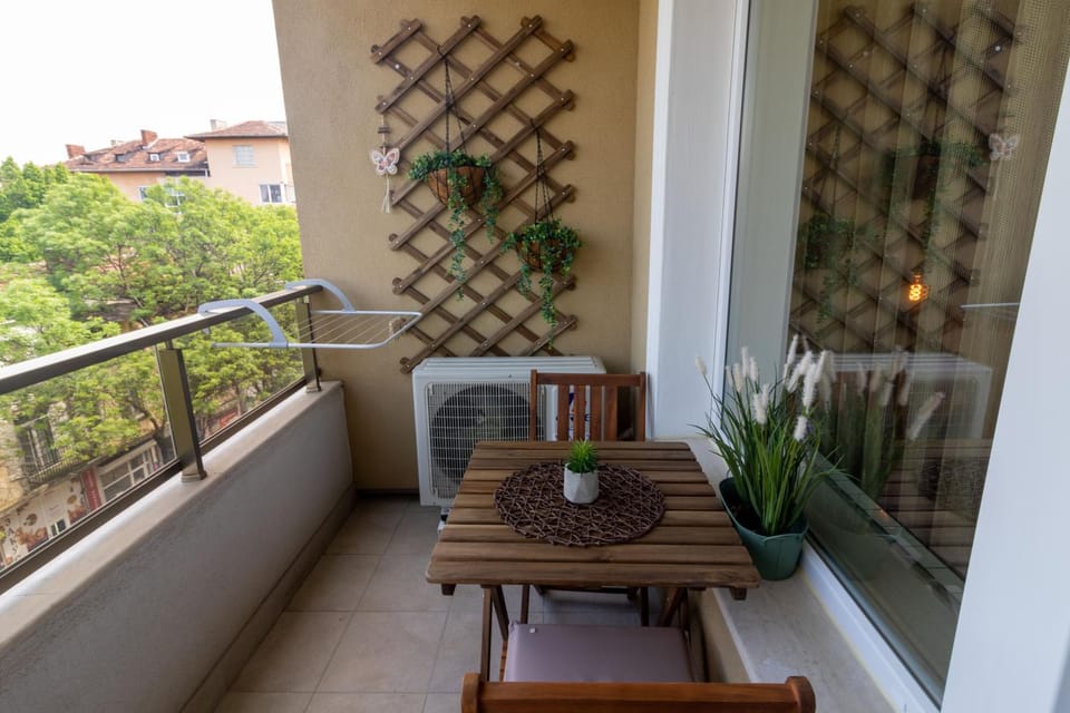 Balcony/Terrace, Balcony/Terrace