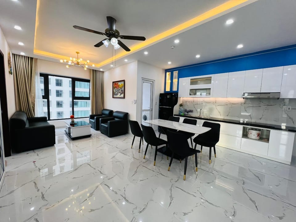 Kitchen or kitchenette, Living room, Seating area, Dining area, fireplace, minibar, pet friendly, stove