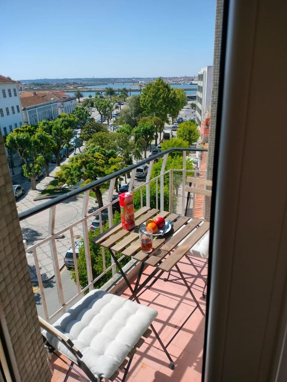 Communal lounge/ TV room, View (from property/room), City view, Sea view