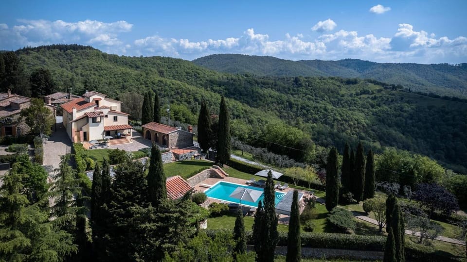 Casale San Vincenti Villa in Tuscany
