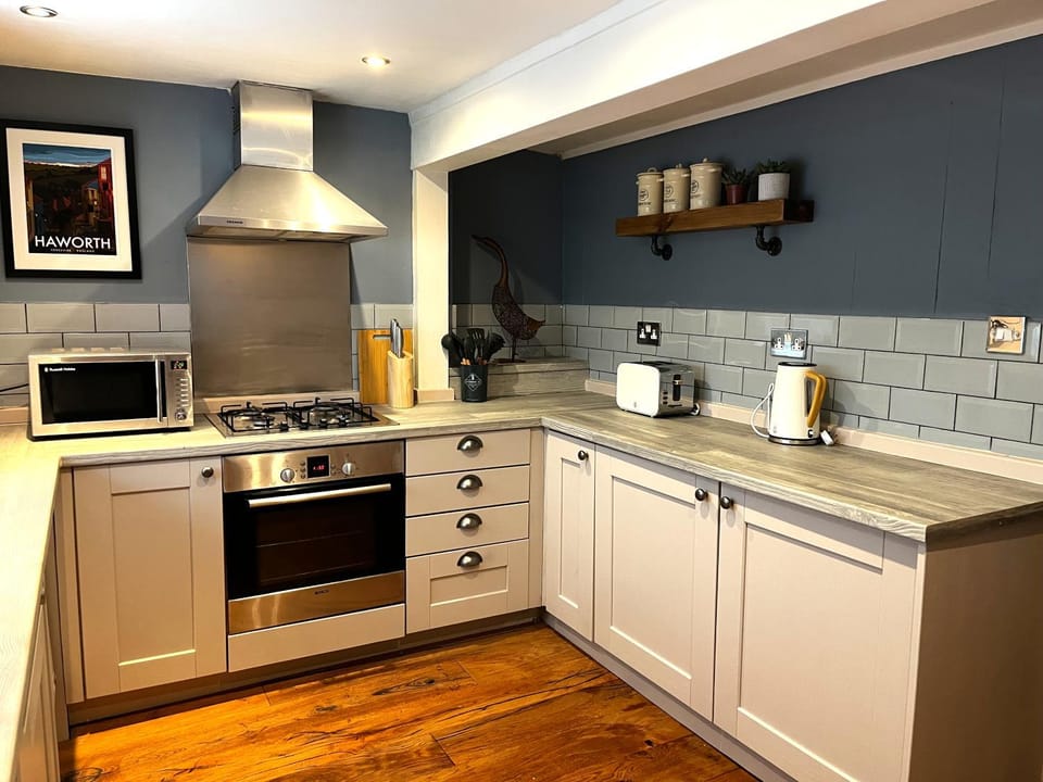 Coffee/tea facilities, Kitchen or kitchenette, dishwasher, minibar, pet friendly, stove, toaster, kitchen