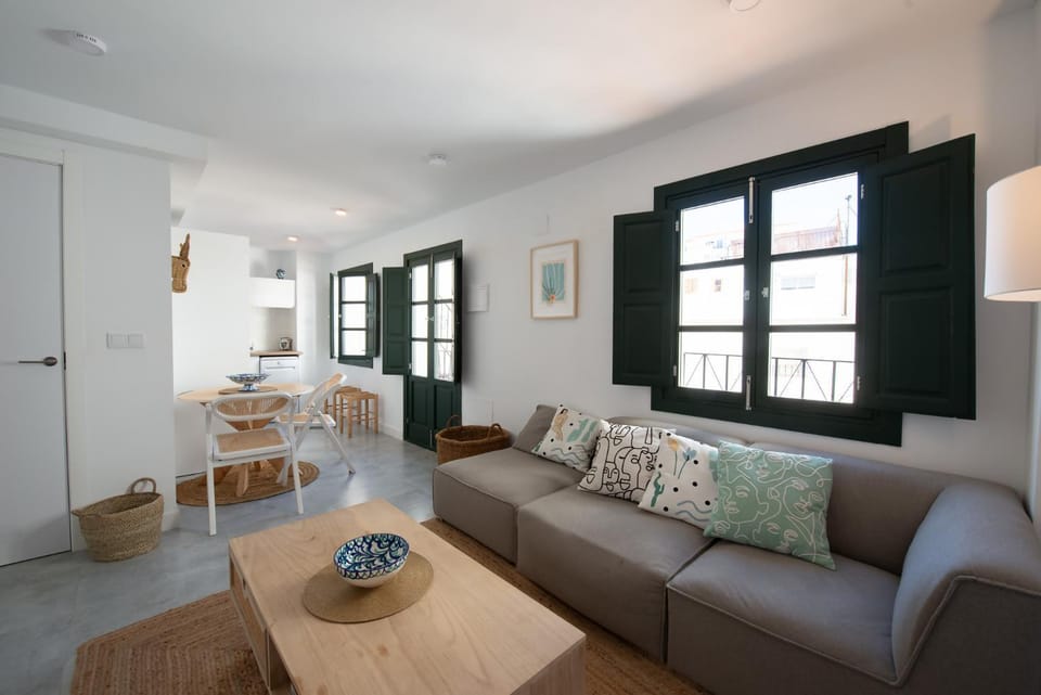 Living room, Seating area, air conditioner, air conditioner